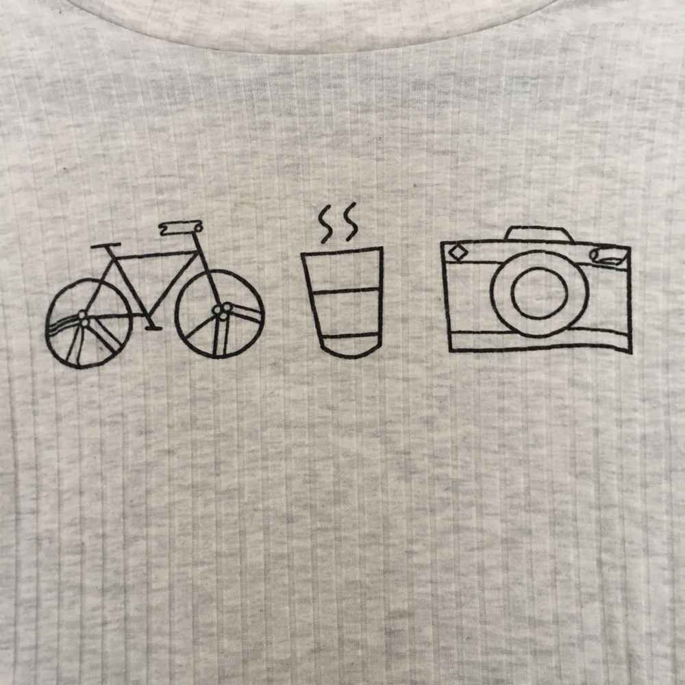 Graphic tee - Picture 2 of 2